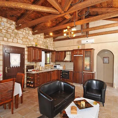 Vila Koutsoypia Stone House *