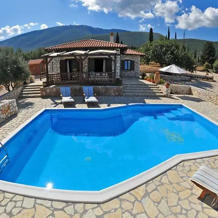 Vila Koutsoypia Stone House *