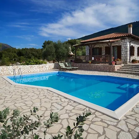 Vila Koutsoypia Stone House