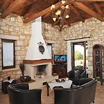 Vila Koutsoypia Stone House *