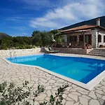 Vila Koutsoypia Stone House