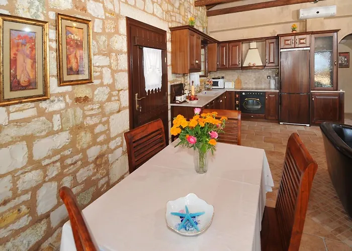 Koutsoypia Stone House Villa Sami (Kefalonia)