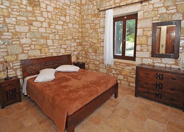 Villa Koutsoypia Stone House