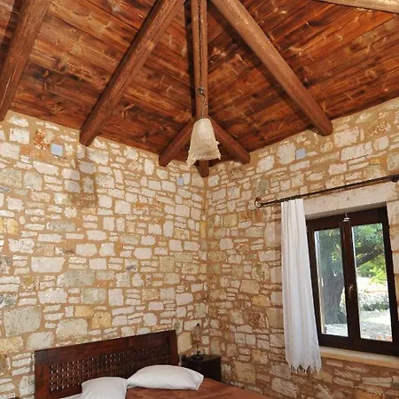 Βίλα Koutsoypia Stone House Σάμη