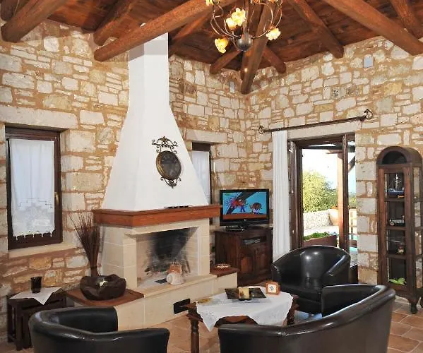 Вилла Koutsoypia Stone House *