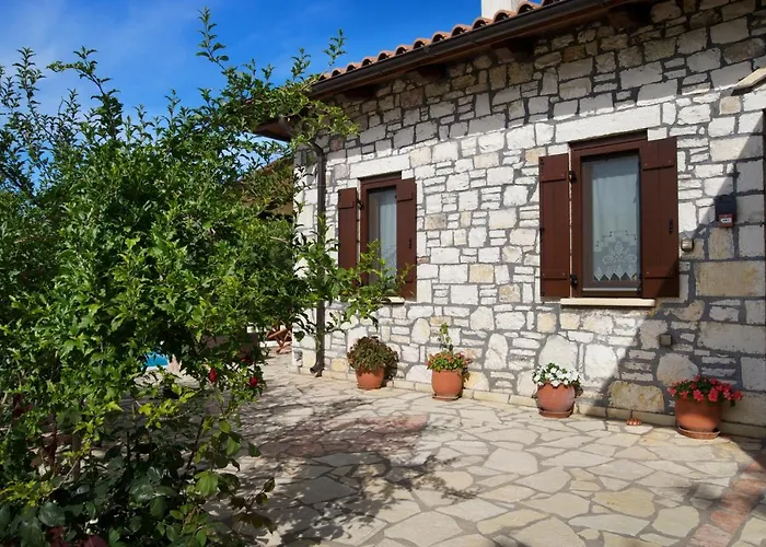 Koutsoypia Stone House Вилла *
